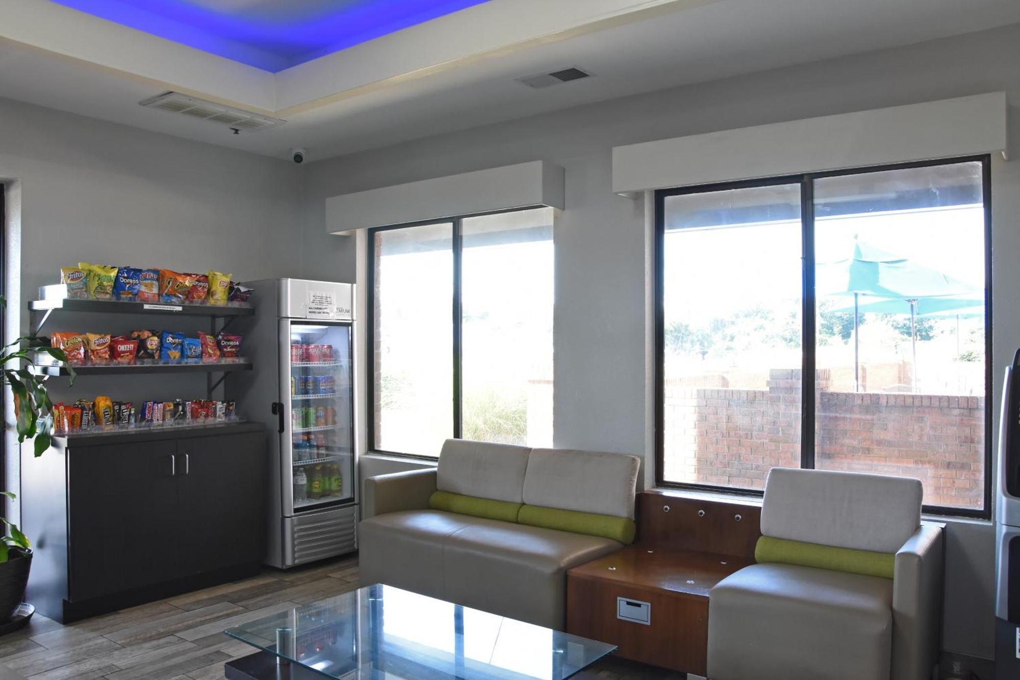 Days By Wyndham Hotel *