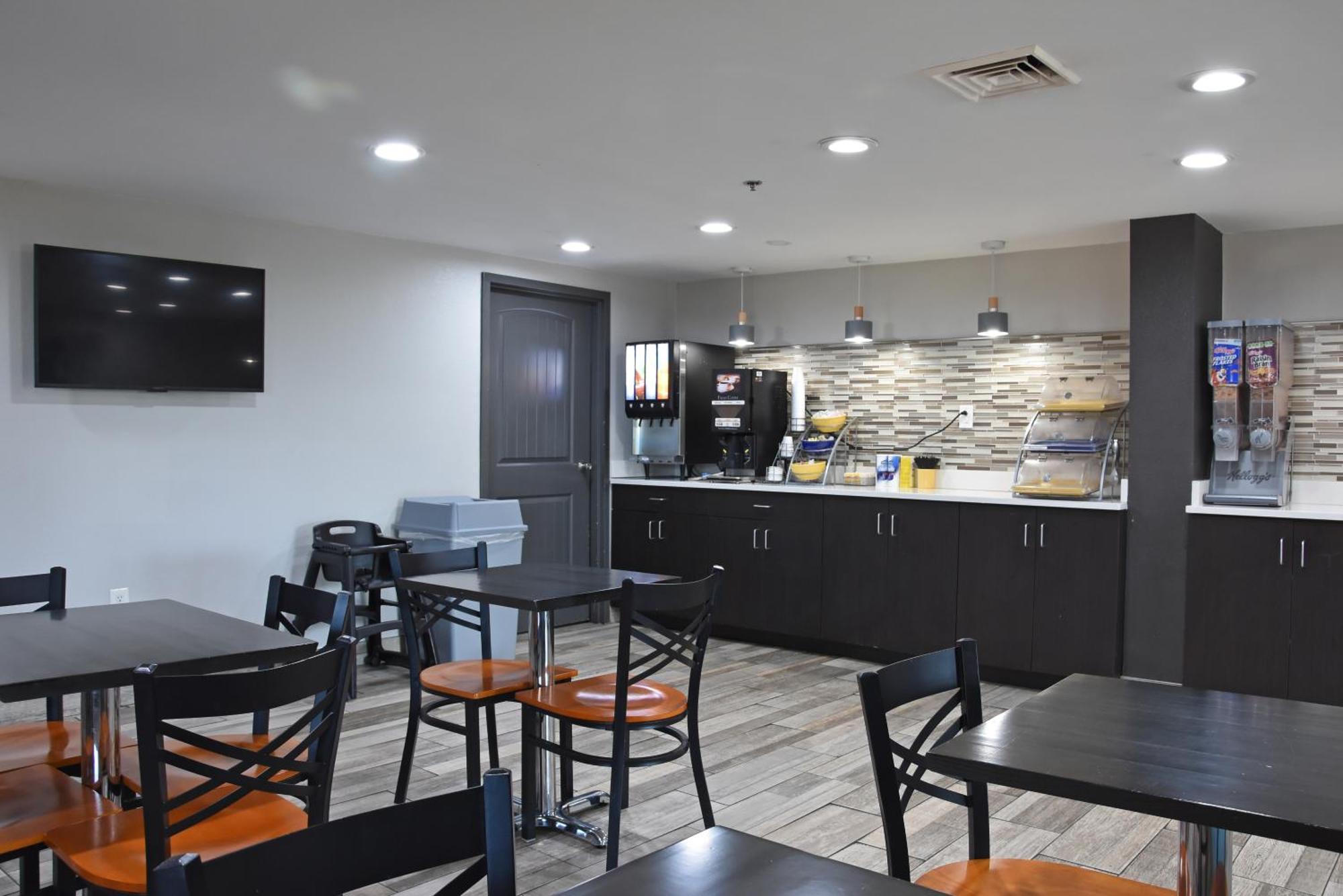 Days By Wyndham Hotel