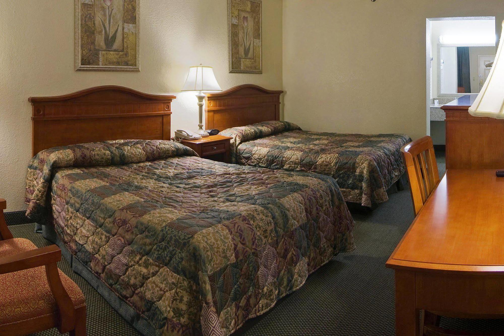 Days By Wyndham Hotel *